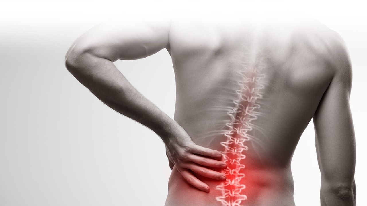 durere severă de spate ascuțită Tratamentul osteocondrozei articulației șoldului